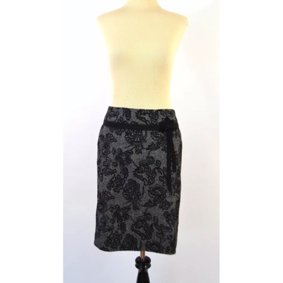 Ann Taylor black tweed pencil SKIRT Petite floral - Picture 2 of 7